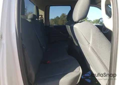 2016 Ram 1500 St z USA, uszkodzony, nr VIN 1C6RR6FG5GS275325